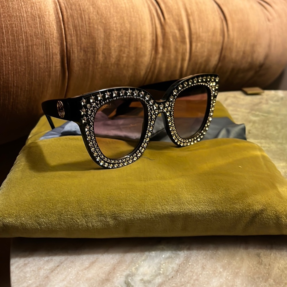 GUCCI star studded sunglasses in shiny black